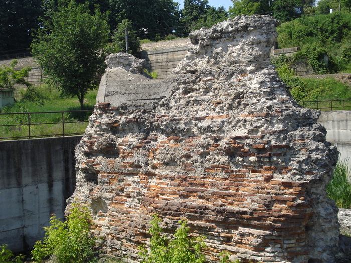 Ruinele Podului lui Traian