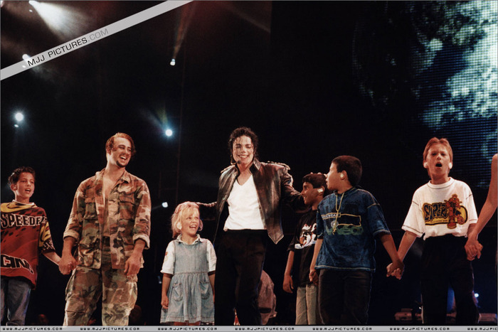 we are the world 2 - HIStory Tour