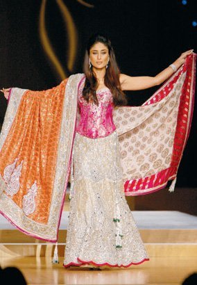 kareena saree - SaReE