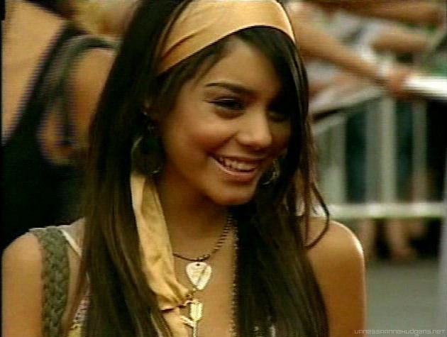 vanessaannehudgens-dot-net_disney365-pirates2premiere-2006jun24-01