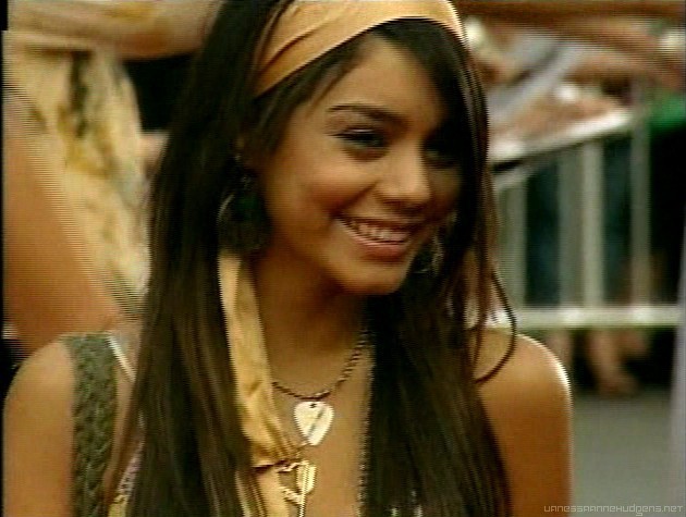 vanessaannehudgens-dot-net_disney365-pirates2premiere-2006jun24-02