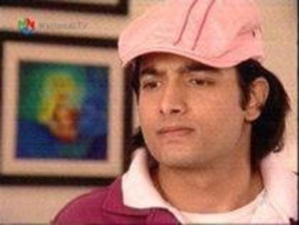 IHNLMTUVSGKMDBFCLLN - divya and amar