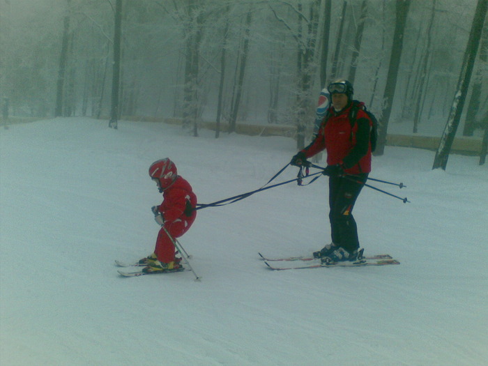 14022010; Cam asa-i cu skiul la 3,5 ani
