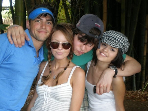 have-you-guys-seen-selena-s-rare-pics-selena-gomez-7778574-500-375 - club selena gomez