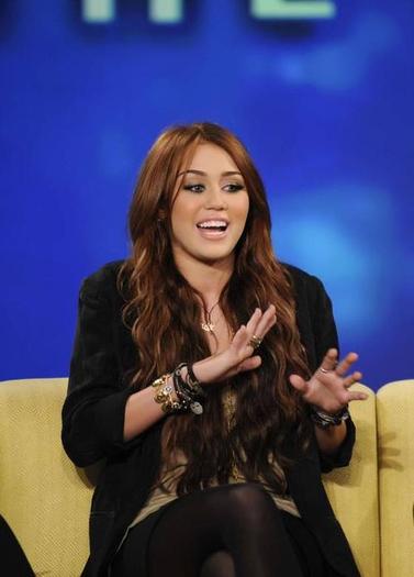 Miley+Cyrus+mileycyrus_COMtheview2010mar22 - disney actress