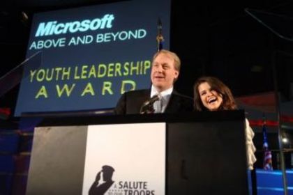 normal_salutetotroops_057