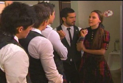 BelindaPhotosCom_Caps_Capitulo_5_(716) - Cameleonii