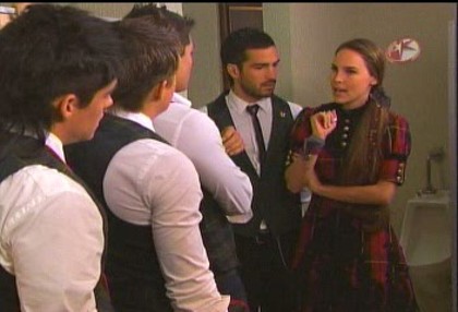 BelindaPhotosCom_Caps_Capitulo_5_(717) - Cameleonii