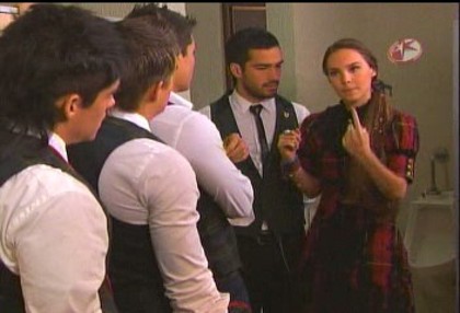 BelindaPhotosCom_Caps_Capitulo_5_(718) - Cameleonii