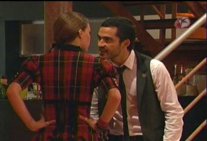 BelindaPhotosCom_Caps_Capitulo_5_(840) - Cameleonii