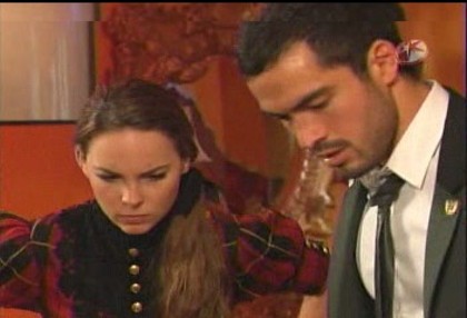 BelindaPhotosCom_Caps_Capitulo_5_(899) - Cameleonii