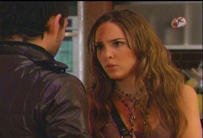 BelindaPhotosCom_Capturas_Camaleones_Capitulo_6_(129) - Cameleonii