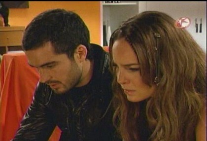 BelindaPhotosCom_Capturas_Camaleones_Capitulo_6_(280)