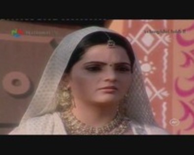 15701115_ELMCEHRVS - choti bahu