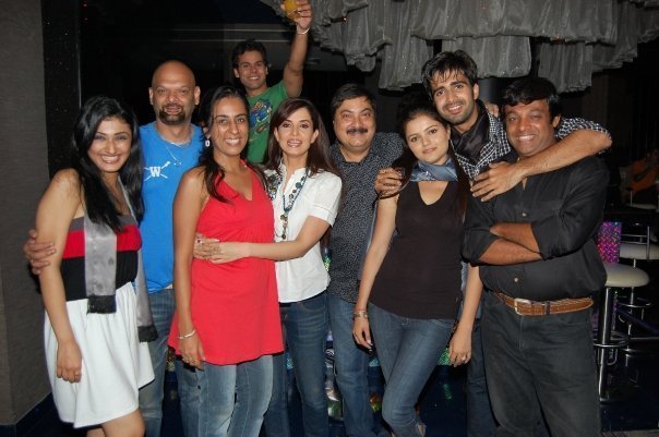 12652884_AVIHKWMXV - choti bahu