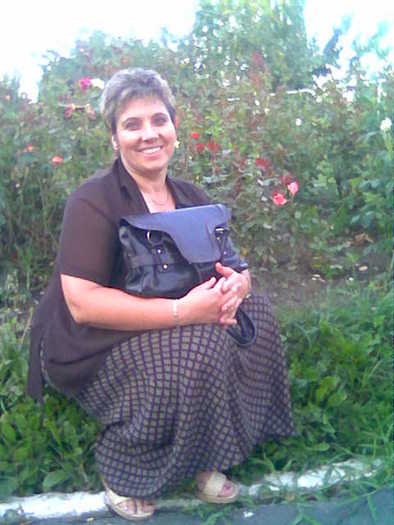 Floricica  printre flori - MOMENTE IMORTALIZATE