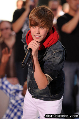 normal_Justin%2BBieber%2BPerforms%2BNBC%2BToday%2BJune%2B4%2B2010%2BErxpL3J-Gg0l