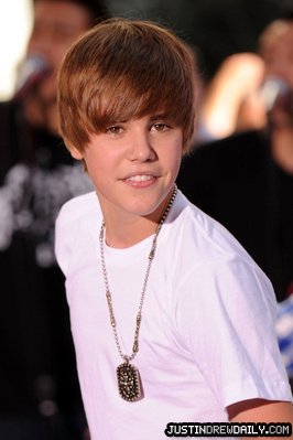 normal_Justin%2BBieber%2BPerforms%2BNBC%2BToday%2BJune%2B4%2B2010%2BTFJIWom2ZFYl - 0_0 Today Show 0_0