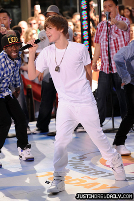 normal_Justin%2BBieber%2BPerforms%2BNBC%2BToday%2BJune%2B4%2B2010%2Bywa79eMoxSfl - 0_0 Today Show 0_0