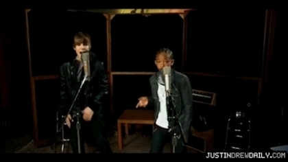 normal_Justin-Bieber-Never-Say-Never-ft-Jaden-Smith%5Bwww_savevid_com%5D_mp4_000047875 - 0_0 Justin Bieber - Never Say Never 0_0