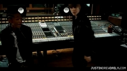 normal_Justin-Bieber-Never-Say-Never-ft-Jaden-Smith%5Bwww_savevid_com%5D_mp4_000139916