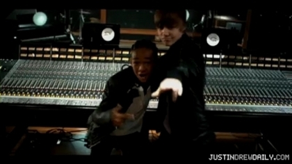 normal_Justin-Bieber-Never-Say-Never-ft-Jaden-Smith%5Bwww_savevid_com%5D_mp4_000141708