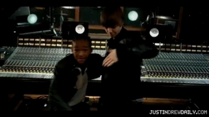 normal_Justin-Bieber-Never-Say-Never-ft-Jaden-Smith%5Bwww_savevid_com%5D_mp4_000142041