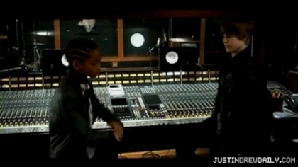 normal_Justin-Bieber-Never-Say-Never-ft-Jaden-Smith%5Bwww_savevid_com%5D_mp4_000154458 - 0_0 Justin Bieber - Never Say Never 0_0