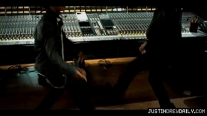 normal_Justin-Bieber-Never-Say-Never-ft-Jaden-Smith%5Bwww_savevid_com%5D_mp4_000157666