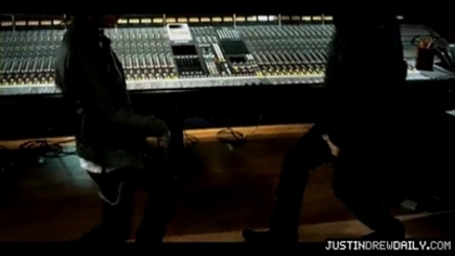 normal_Justin-Bieber-Never-Say-Never-ft-Jaden-Smith%5Bwww_savevid_com%5D_mp4_000158166 - 0_0 Justin Bieber - Never Say Never 0_0