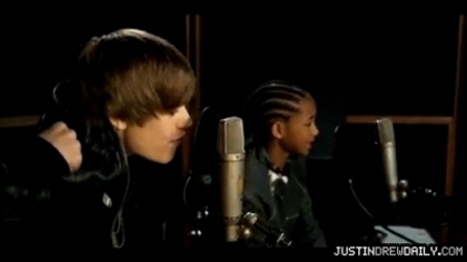 normal_Justin-Bieber-Never-Say-Never-ft-Jaden-Smith%5Bwww_savevid_com%5D_mp4_000167333 - 0_0 Justin Bieber - Never Say Never 0_0
