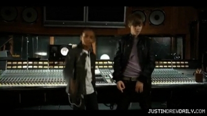 normal_Justin-Bieber-Never-Say-Never-ft-Jaden-Smith%5Bwww_savevid_com%5D_mp4_000199458 - 0_0 Justin Bieber - Never Say Never 0_0