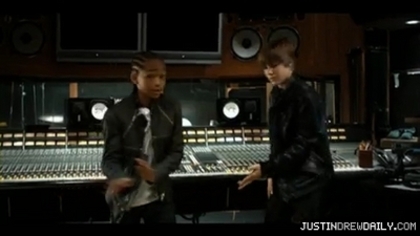 normal_Justin-Bieber-Never-Say-Never-ft-Jaden-Smith%5Bwww_savevid_com%5D_mp4_000207083_-_Copy - 0_0 Justin Bieber - Never Say Never 0_0