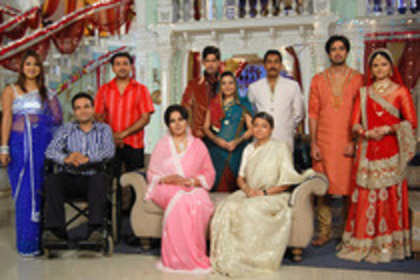12624927_ENTWAMVTR - Chhoti Bahu-Triunghiul Iubirii