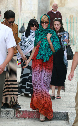 rihannagetsculturedaqnr