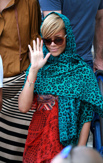 rihannagetsculturedbmse