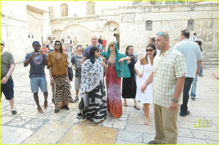 rihannajerusalemjetsetta