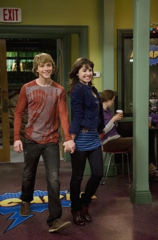 2035_7280_510_sterling-knight-sonny-with-a-chance-32 - Sterling Knight