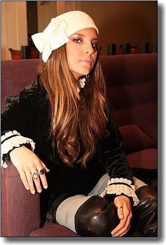 Belinda_1259470540_0