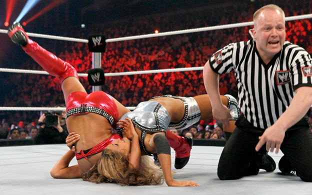 eve torres vs maryse (7) - Eve Torres vs WWE Divas Champion Maryse Ouellet