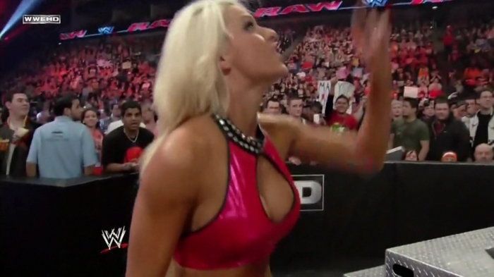 normal_WWE_Raw_04_12_10_Eve_vs_Maryse_720p_AC3_5_1_x264_mkv_000242408 - Eve Torres vs WWE Divas Champion Maryse Ouellet