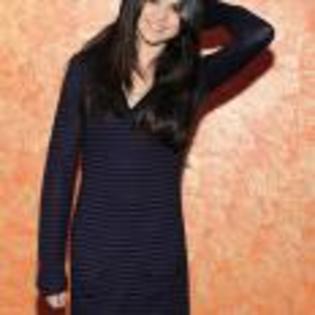 Selena_Gomez_1252597594_0