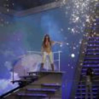 Miley_Cyrus_1239113263_3