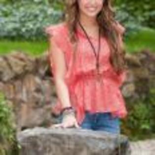 Miley_Cyrus_1241615772_2