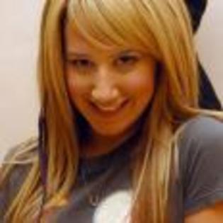 Ashley_Tisdale_1244572114_0