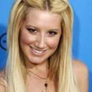 Ashley_Tisdale_1247554132_0