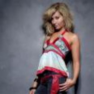 Ashley_Tisdale_1247554152_1