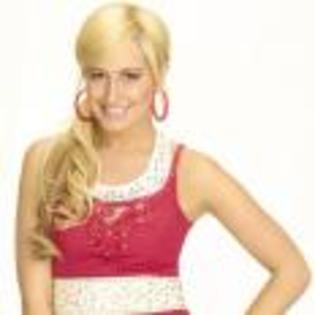 Ashley_Tisdale_1247554153_4