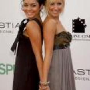 Ashley_Tisdale_1247554241_1