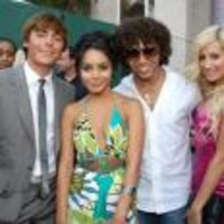 Ashley_Tisdale_1247554241_2